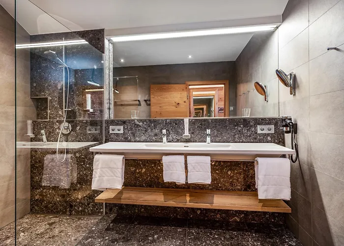 Hotel Schmittenhöhe 4*